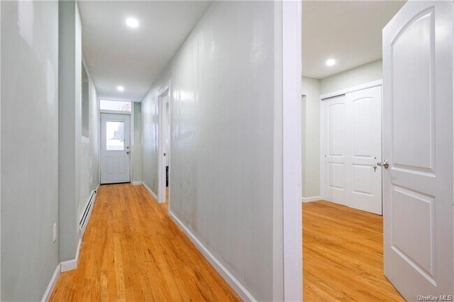 Foto del edificio - 3416 Bailey Pl