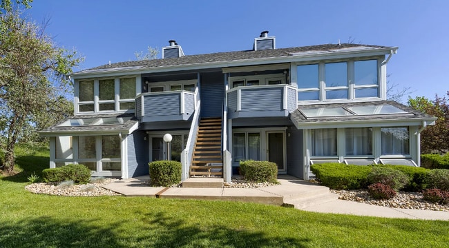 Building Photo - 3737 Landings Dr