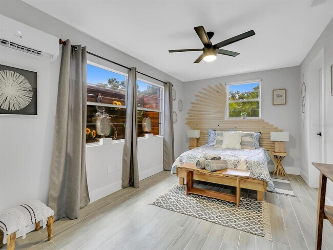 Building Photo - 2509 Catalina Dr