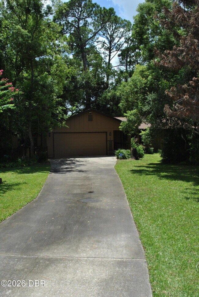Foto del edificio - 5590 Lancewood Cir S