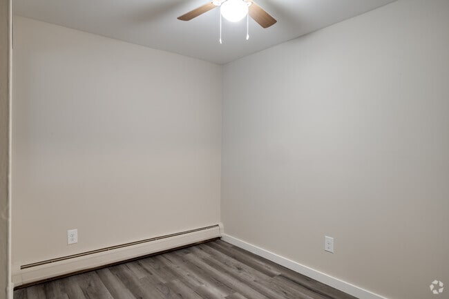 1BR, 1BA - Luxury - 730SF - Cornerstone Townhomes