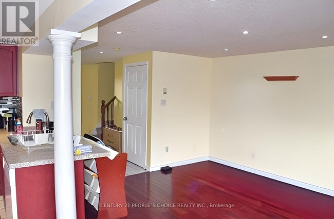 Building Photo - 75 Hewitt Ln