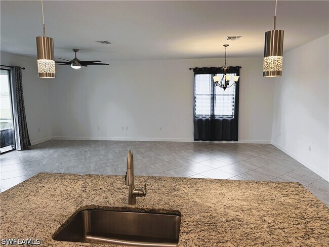 Foto del edificio - 13856 Pine Lodge Ln