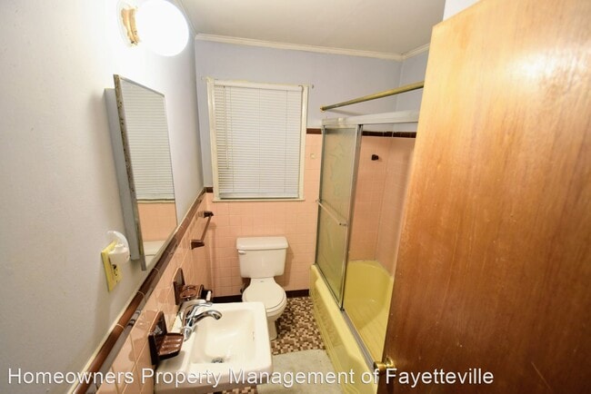 Building Photo - 3 br, 1 bath House - 3302 Boone Trail