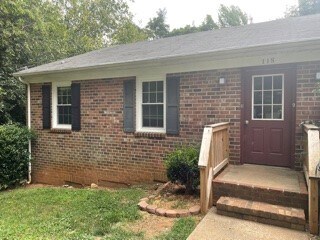 Building Photo - 118 Camp Ave