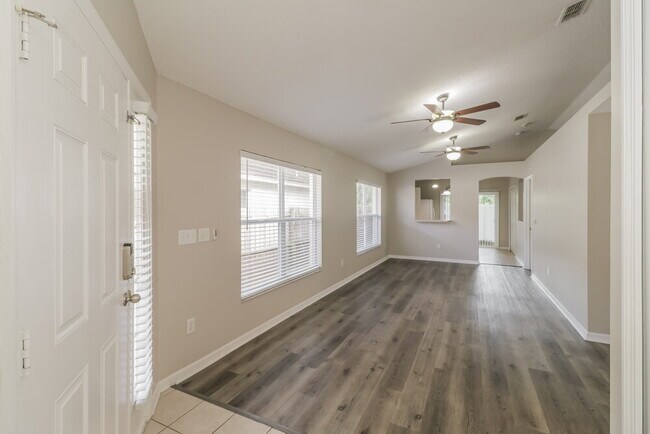 Foto del edificio - 28651 Seashell Ct