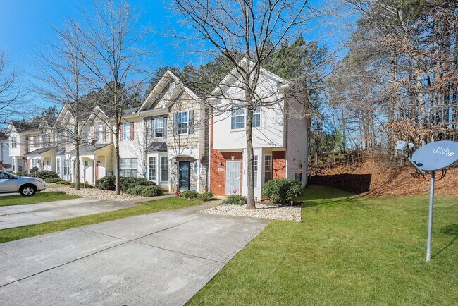 Foto del edificio - 6055 Camden Forrest Dr