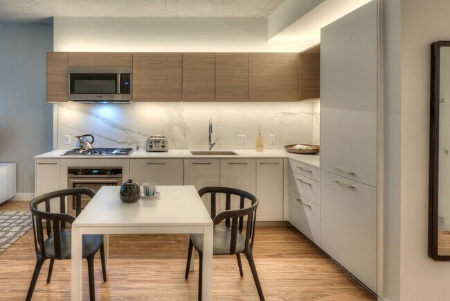 Foto del edificio - 215 N Desplaines St