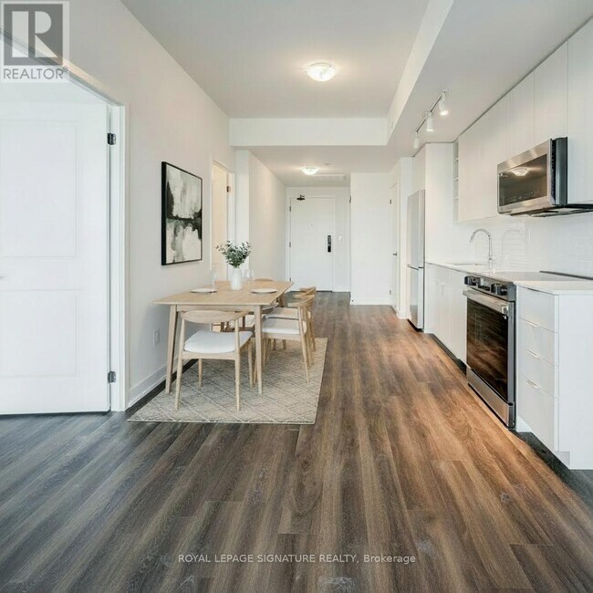 Photo du bâtiment - 2075 Lakeshore Rd.