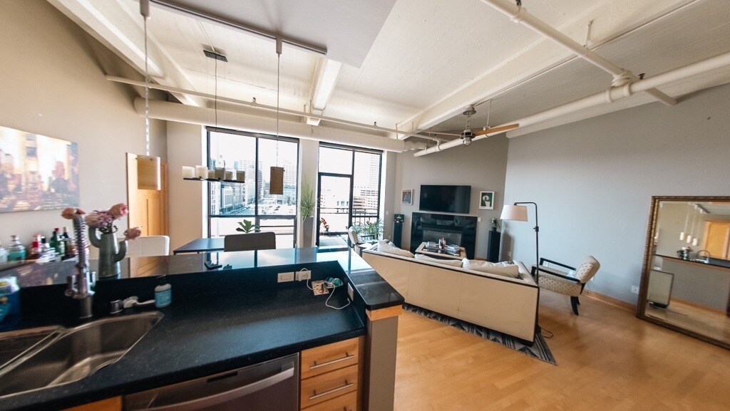 Foto principal - 400 N Broadway