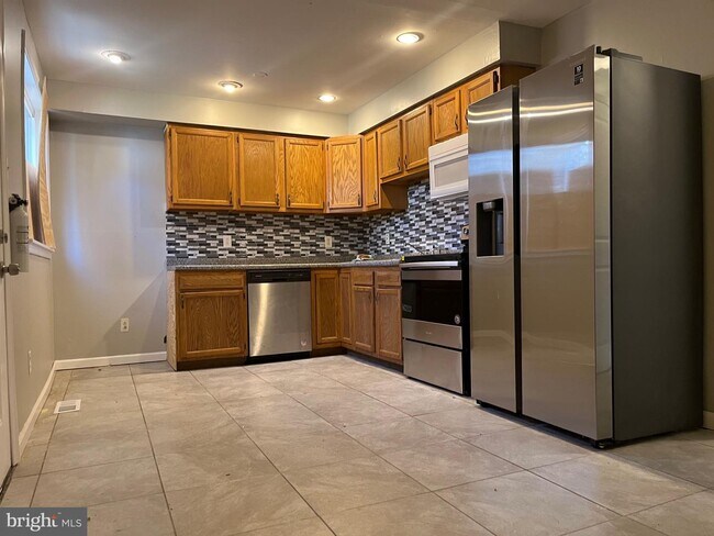 Foto del edificio - 4437 N Colorado St