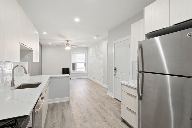 Foto del edificio - 1704.5 W Juneway Terrace
