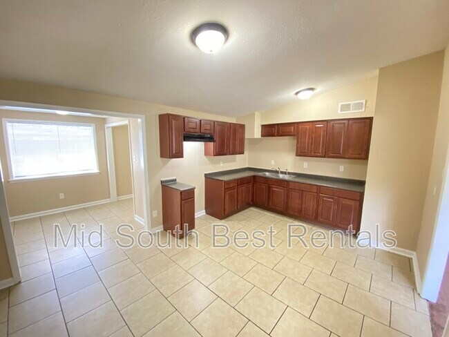 Building Photo - 3015 Carvel St