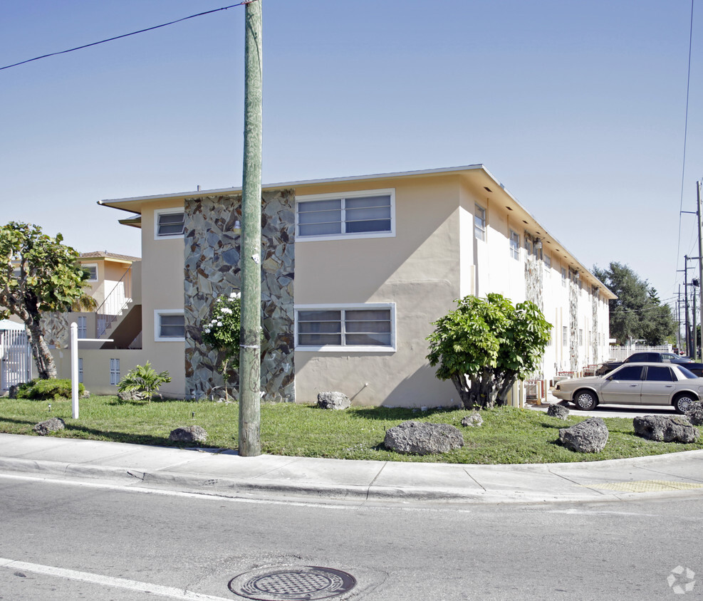 Building Photo - Red Road Manor Apts