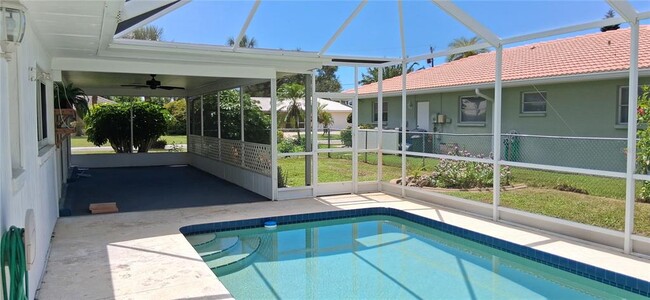 Foto del edificio - 441 E Rubens Dr