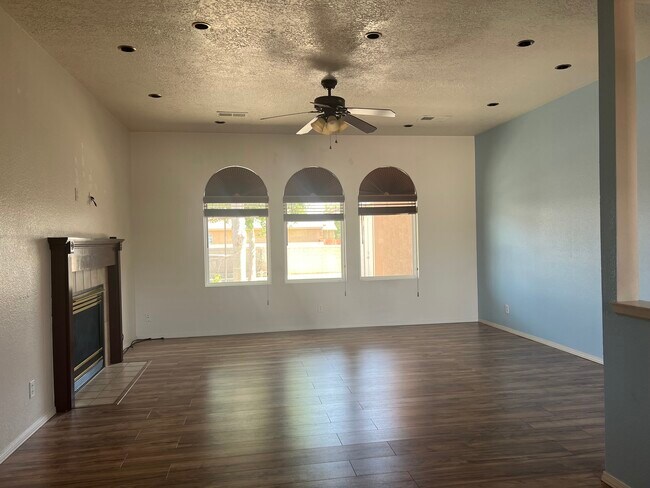 Building Photo - 4029 Foxwood Trail SE