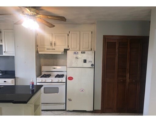 Foto del edificio - 527 E 7th St