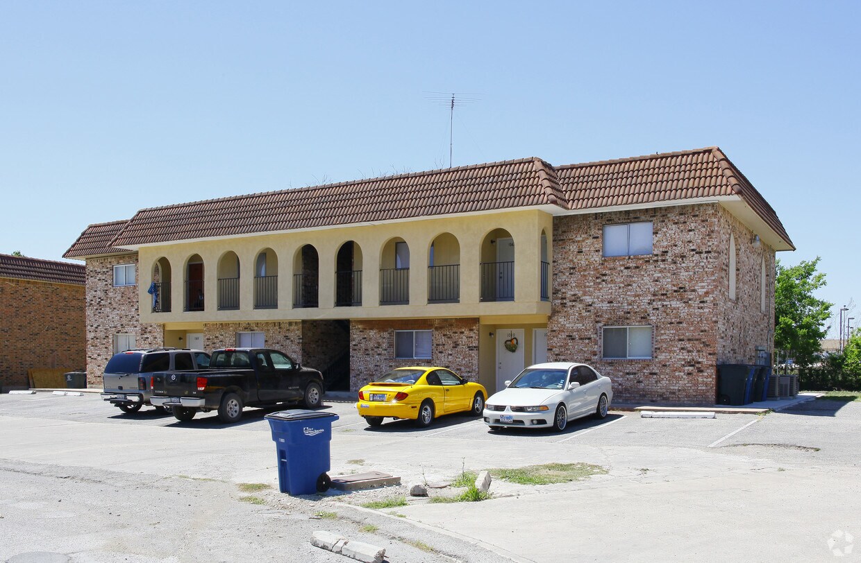 Building Photo - 1040 Linde Ave