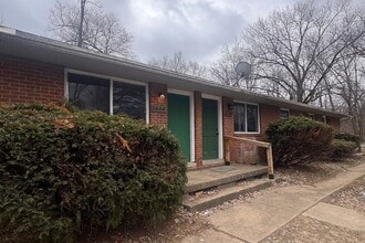 Building Photo - 1600-1604 Dewitt Dr