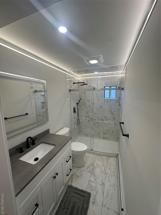 Building Photo - 65 Manor Dr