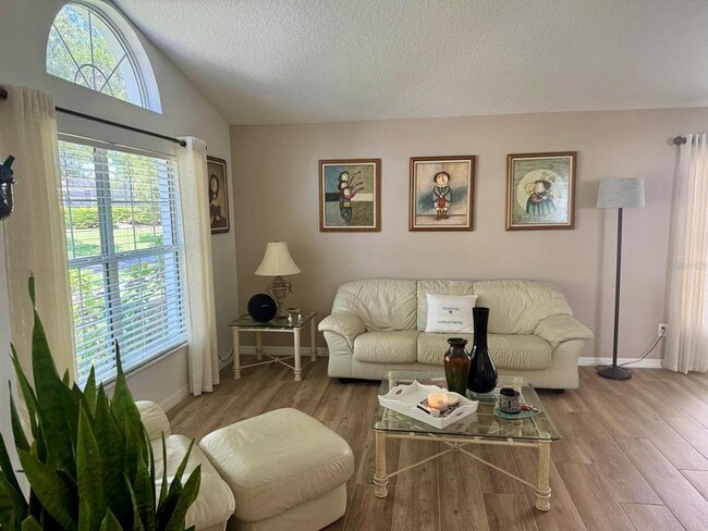 Foto del edificio - 13607 Budworth Cir