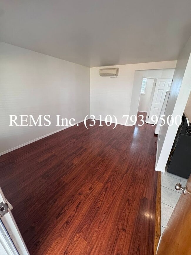 Building Photo - 3580 Brenton Ave