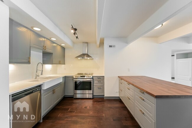 Building Photo - 8060 E Girard Ave