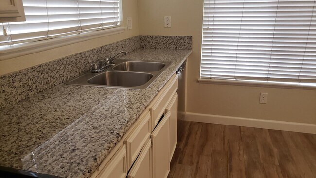 Building Photo - 4413 Lavender Ct