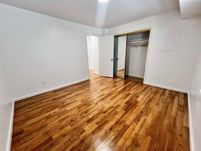 Building Photo - 700 Schuyler Ave