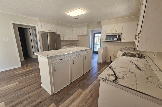Building Photo - 9733 Cotton Loop