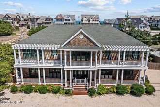 Building Photo - 1043 Barnegat Ln