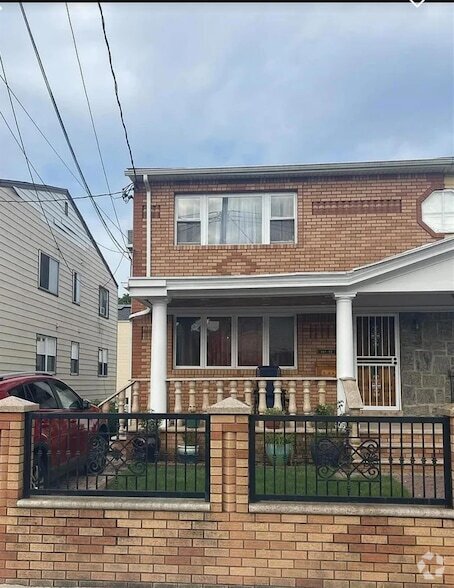 Building Photo - 145-92 224th St