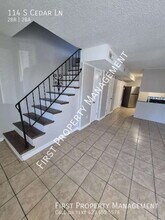 Building Photo - 114 S Cedar Ln