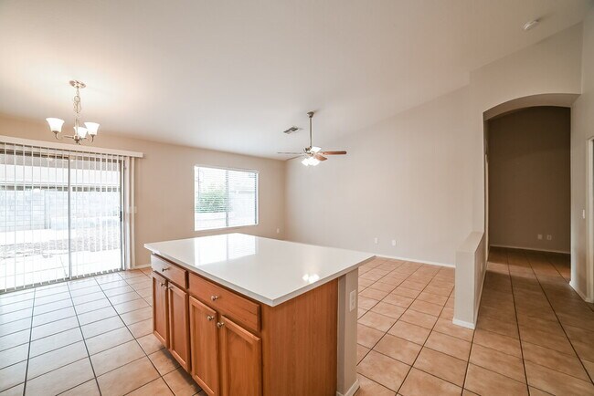 Foto del edificio - 12737 W Calavar Rd