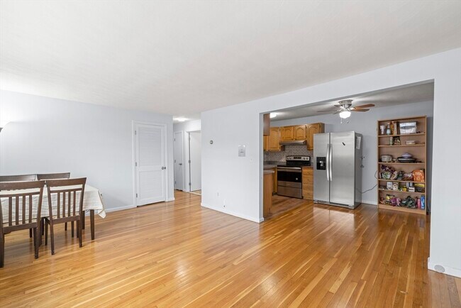 Building Photo - 59 Bynner St