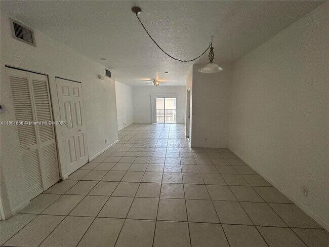 Foto del edificio - 4802 Washington St