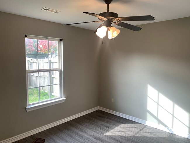 Foto del edificio - 3 BR/2BA Duplex in Centerton