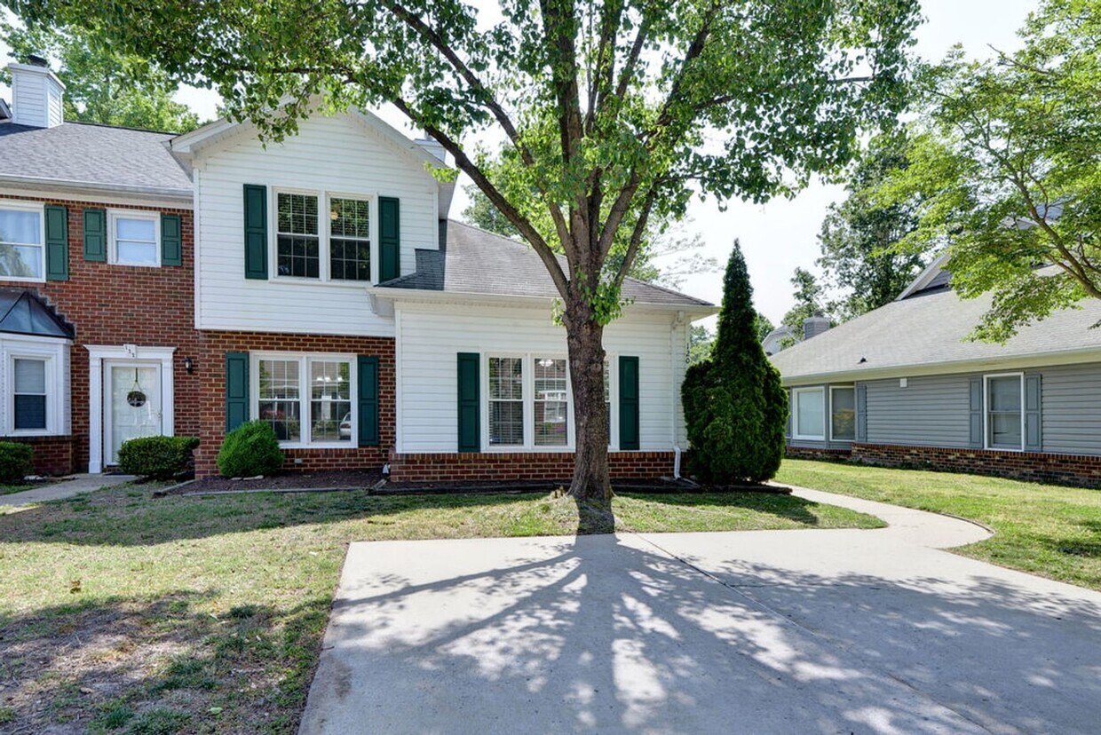 Primary Photo - Great York County Townhome