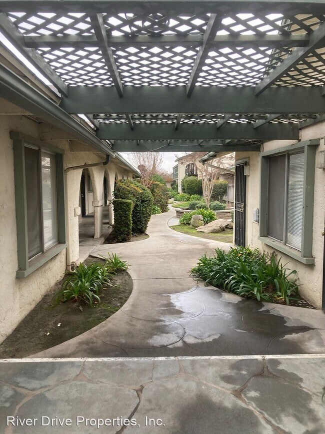 Foto del edificio - 4002 E Dakota Ave