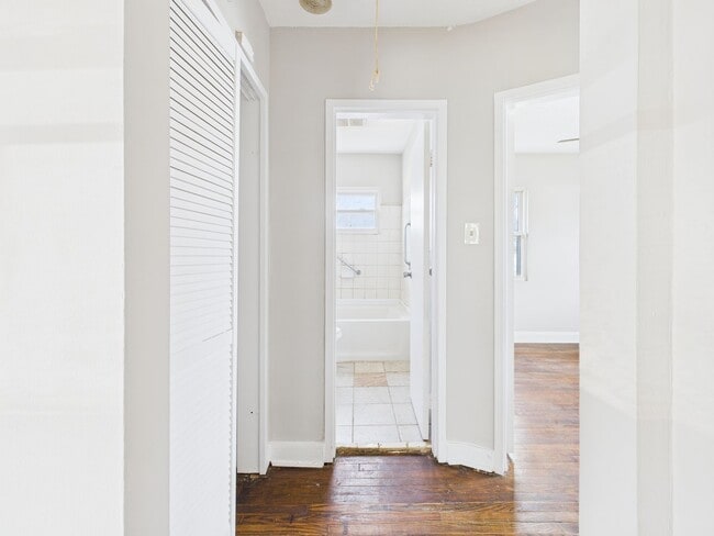 Photo - 2606 Redwood Ave House