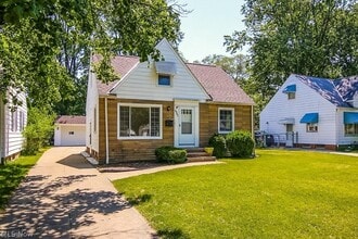 Building Photo - 6987 Greenleaf Ave