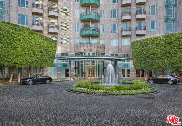 Building Photo - 10580 Wilshire Blvd