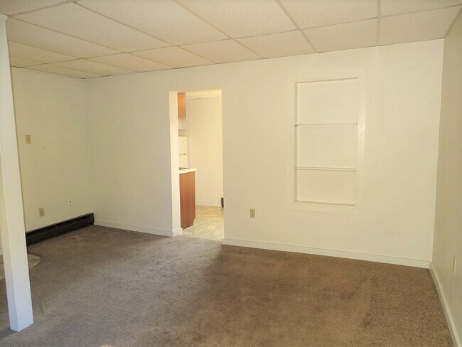 Foto del edificio - 215 W Main St