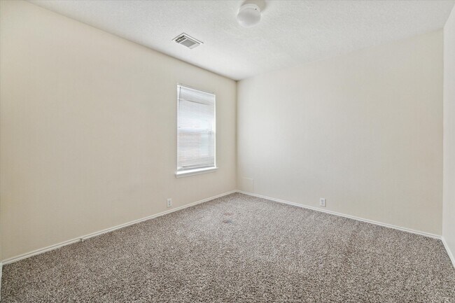 Foto del edificio - 21102 Somerset Park Ln