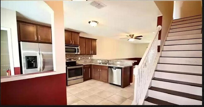 Foto del edificio - 5441 Windsor Lake Cir