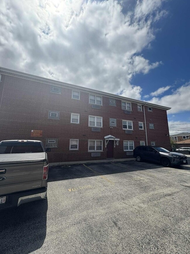 Building Photo - 8000 S Pulaski Rd