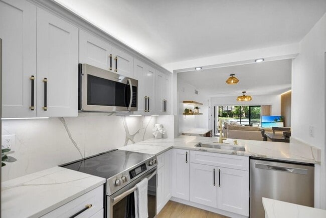 Photo - 12911 Briarlake Dr Apartment