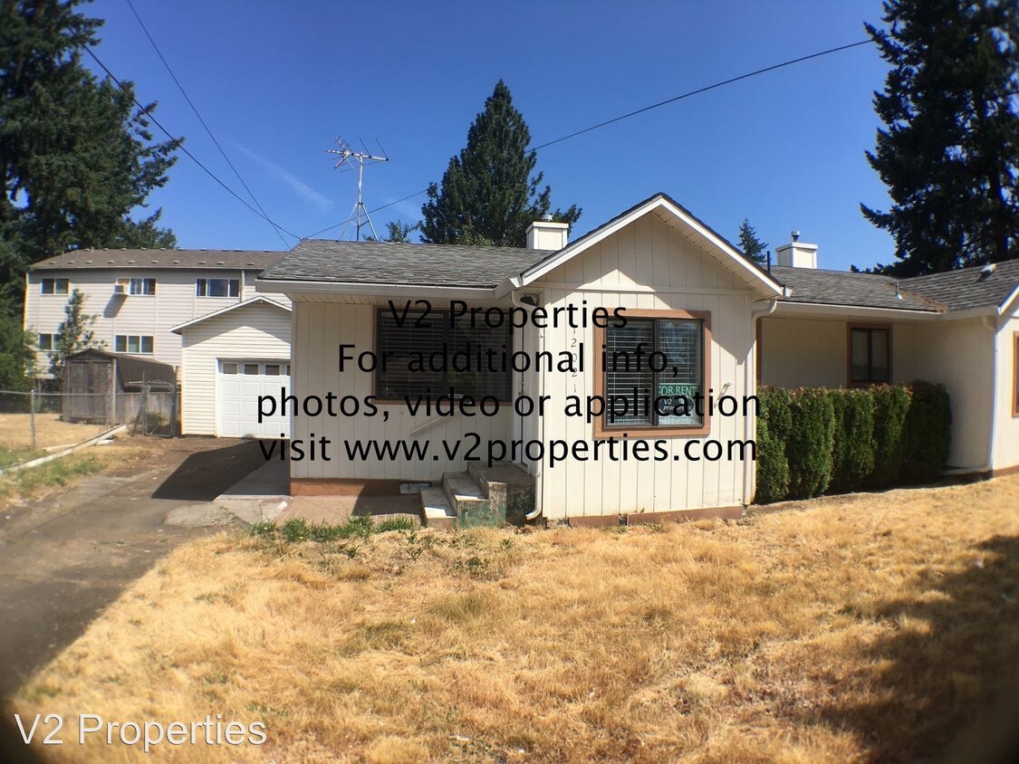 Foto principal - 12021 NE Holladay St