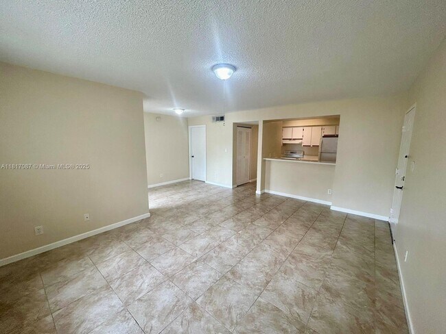 Foto del edificio - 550 S Park Rd