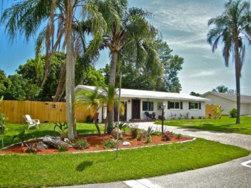 Primary Photo - 2580 Belvoir Blvd